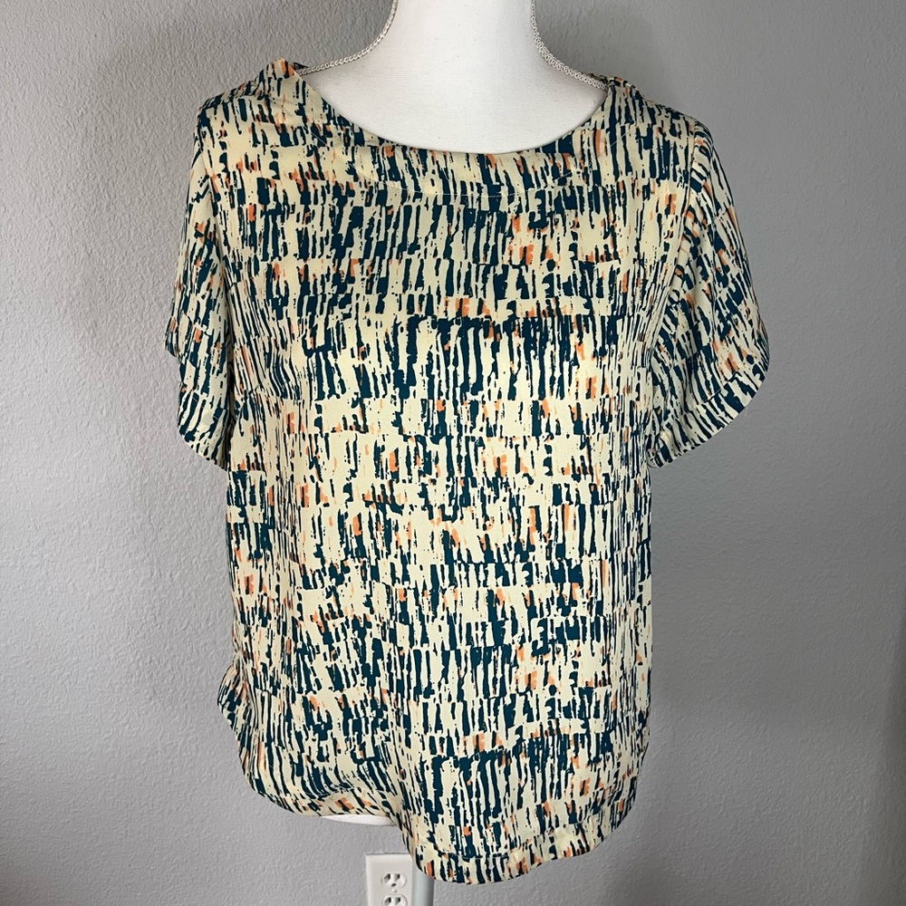 Harlowe & Graham Cream Short Sleeve Blouse with Teal & Orange Pattern Design